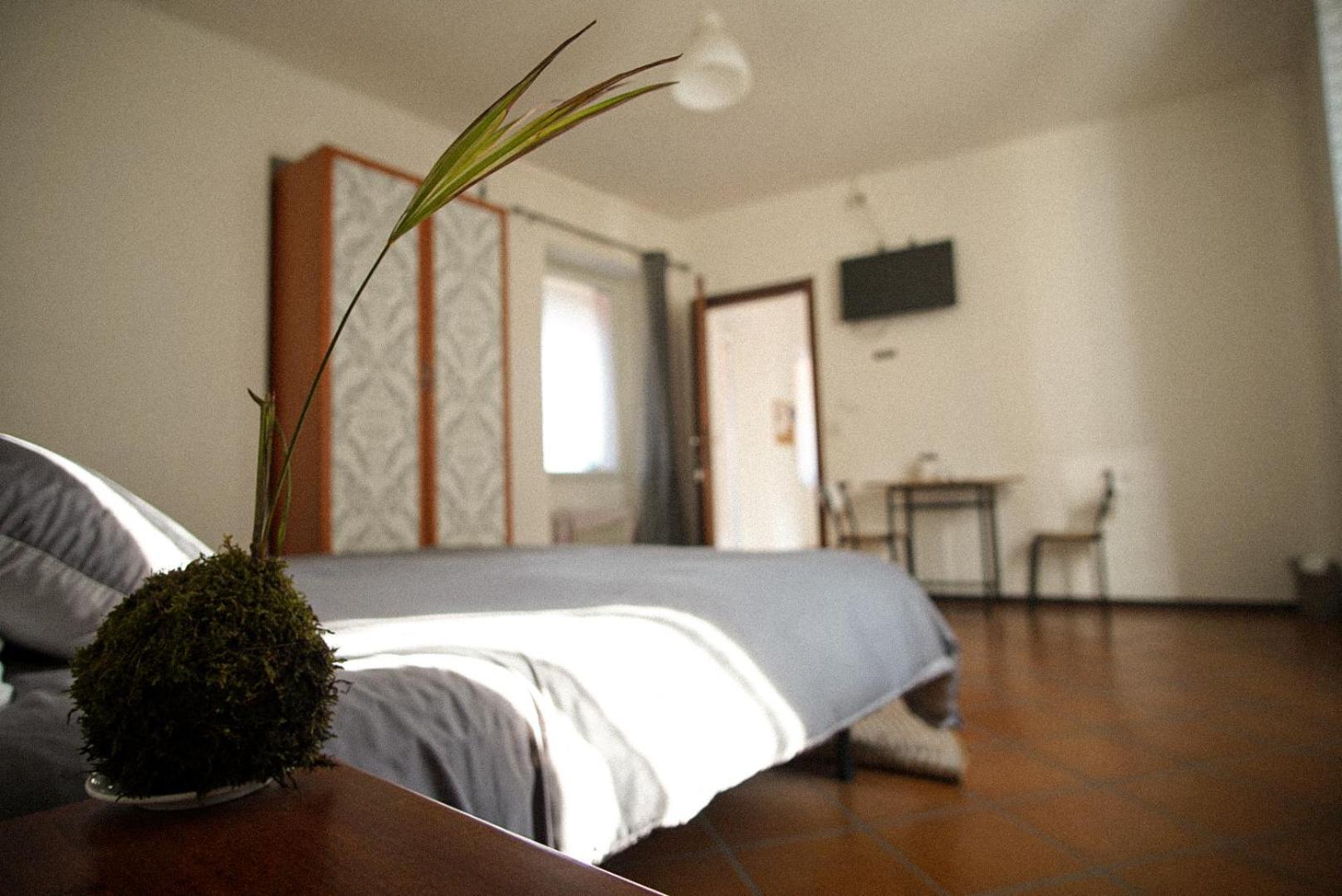 A D Rooms - Il Campanile Casale Corte Cerro Zewnętrze zdjęcie